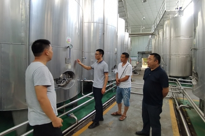 省農(nóng)科院專(zhuān)家來(lái)我縣開(kāi)展科技服務(wù)